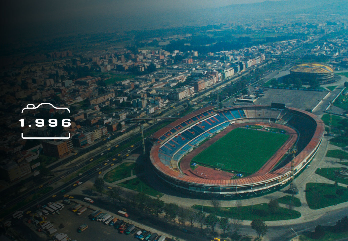 Foto panorámica del estadio el Campín en 1996