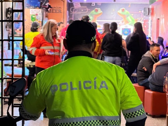 Autoridades refuerzan controles a establecimientos en Puente Aranda