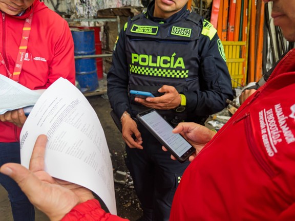 Autoridades refuerzan controles a establecimientos en Puente Aranda