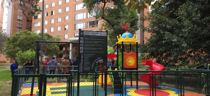 La Alcaldía de Teusaquillo entrega juegos infantiles en la Urbanización Ciudad Salitre