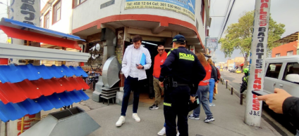 Operativo de control a comercios en el barrio Carmen, Tunjuelito