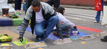 Comunidad en actividad de embellecimiento