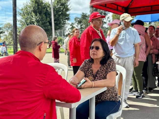 Alcaldía de Kennedy saca su despacho a la calle
