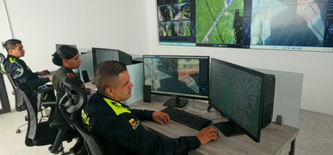 Centro de Monitoreo de San Cristóbal fortalece la seguridad con más de 300 cámaras y vigilancia 24/7 en la localidad.