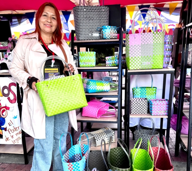 Emprendedora de Usme en Feria de la Localidad de Rafael Uribe Uribe
