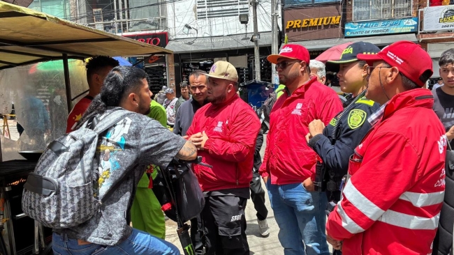 Los Mártires recuperó 260 m² de espacio público en operativo