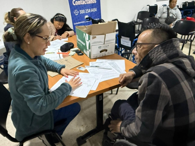 La estrategia busca beneficiar a 400 personas con discapacidad y más de 60 cuidadores de la localidad.