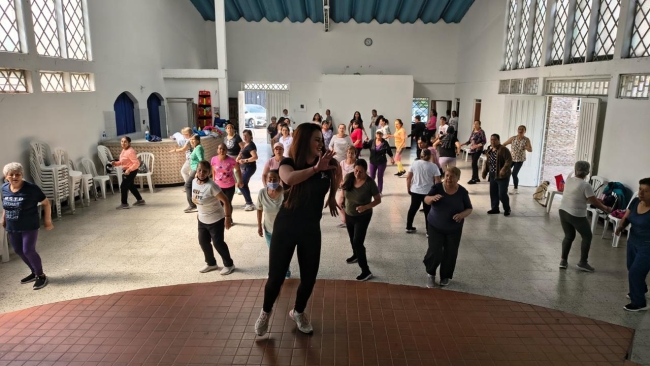 Kennedy madruga contra el sedentarismo clases gratis desde las 700 a. m.