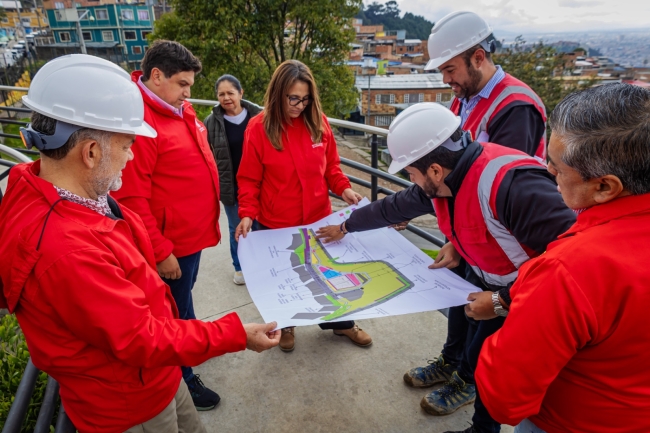 Recorrido en Guacamayas comunidad y Alcaldía verifican obras del parque,