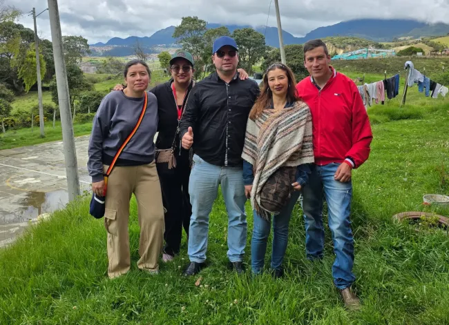 Fotografía de un grupo de personas