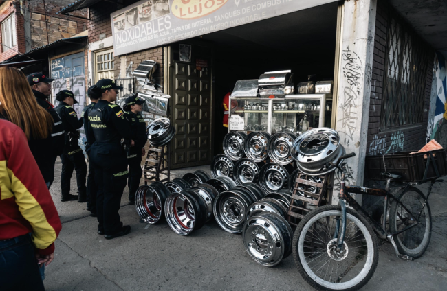 Operativos en Tunjuelito dejan locales suspendidos y espacio público