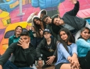 Foto de un grupo de jovenes sonrriendo