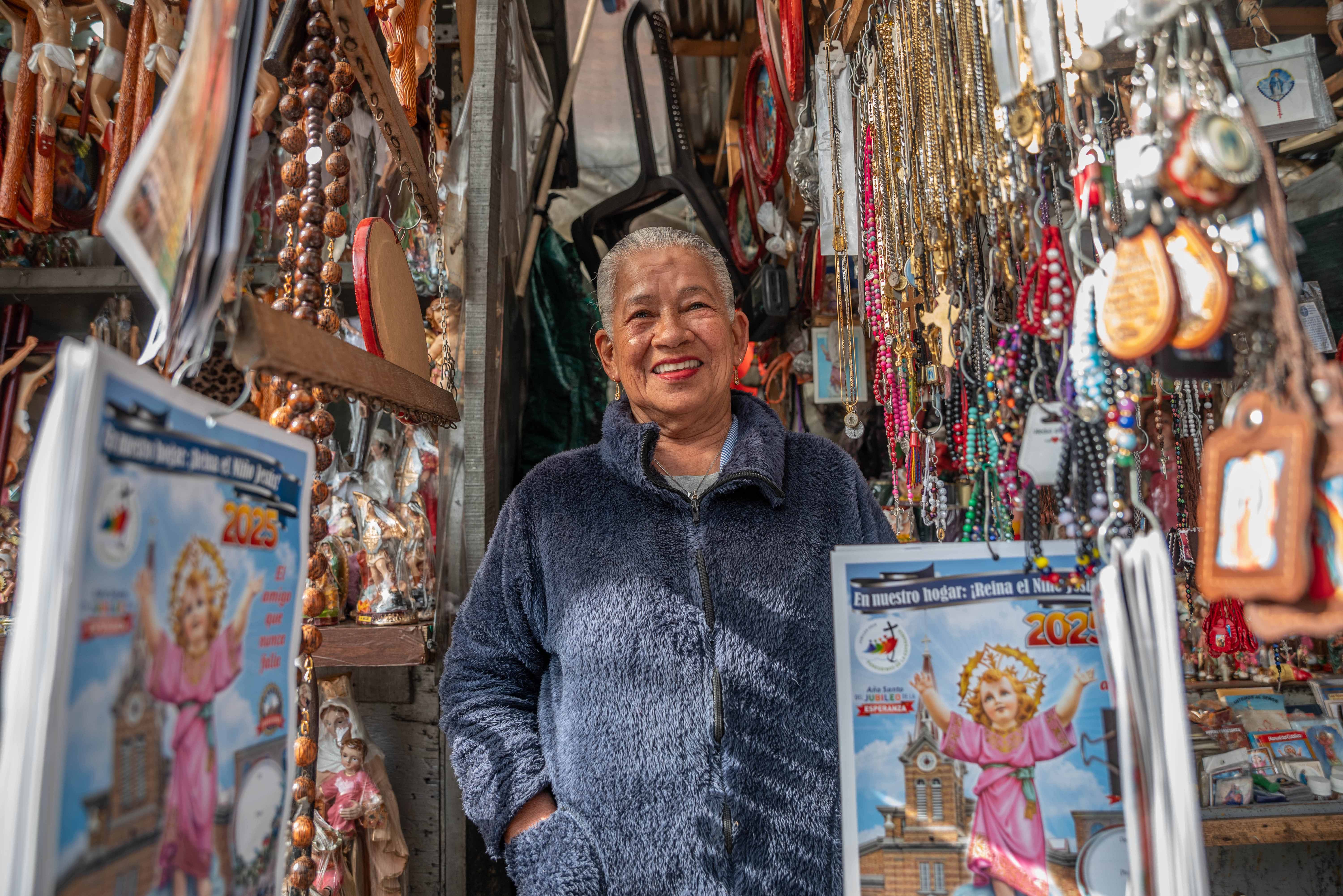 Foto de una mujer persona mayor sonriendo