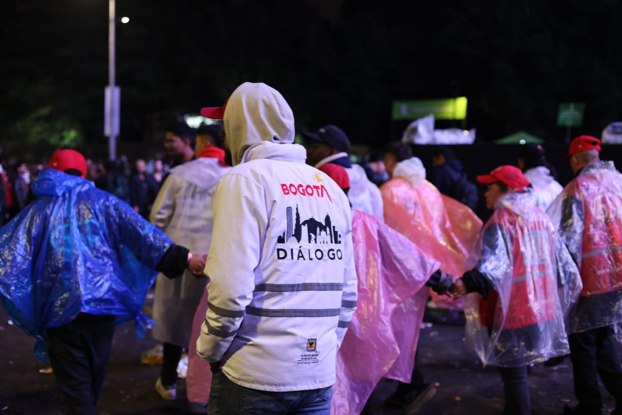 Foto de una persona de Diálogo en la noche