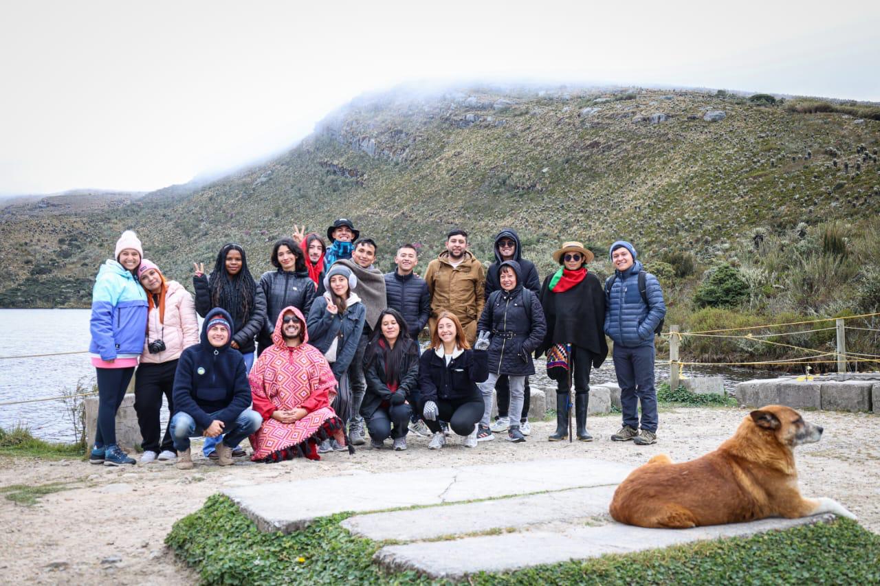 Foto del grupo de jóvenes participantes