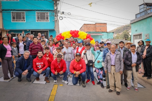 Foto de la comunidad del barrio Juan Pablo II de Ciudad Bolívar