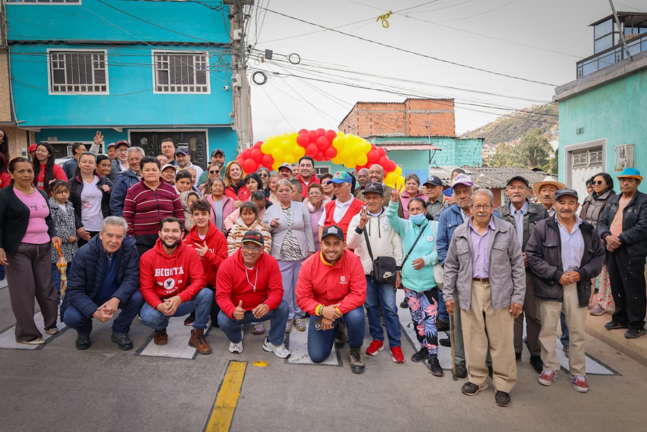 Foto de la comunidad del barrio Juan Pablo II de Ciudad Bolívar
