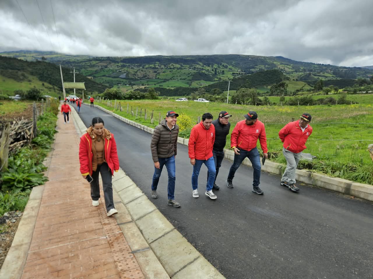 Vía en zona rural Pasquilla