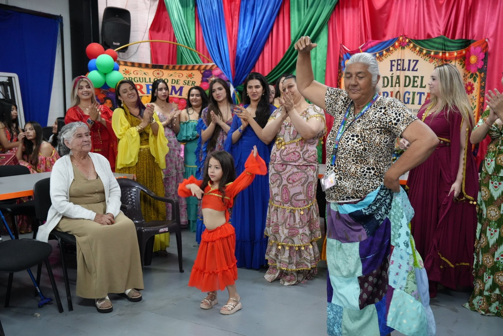 Puente Aranda conmemoró el Día de la Mujer Gitana con un Pachiv para reconocer la cultura y las tradiciones del pueblo Rrom