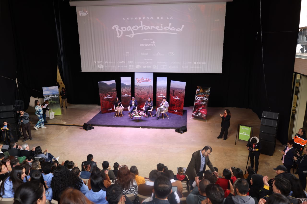 Panel sobre tema del transporte en el Congreso de la Bogotaneidad