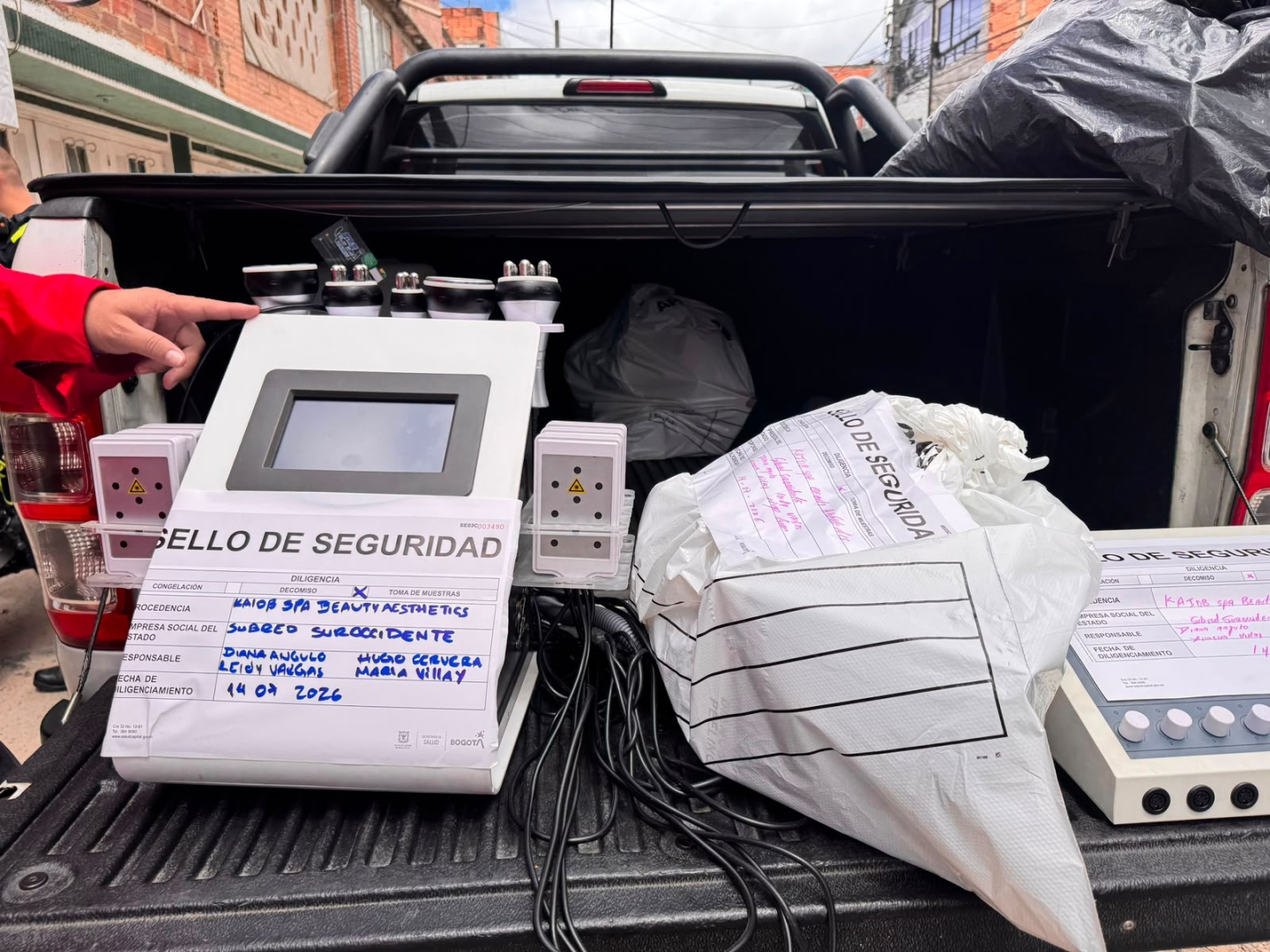 Autoridades cierran nuevos centros estéticos en Kennedy por procedimientos  invasivos sin autorización | Secretaría Distrital de Gobierno