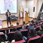 La Alcaldía Local de Antonio Nariño fortalece la protección del consumidor digital en evento académico distrital