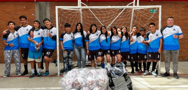 La entrega se realizó en el marco del proyecto de presupuestos participativos 2917, meta de Dotaciones Deportivas.