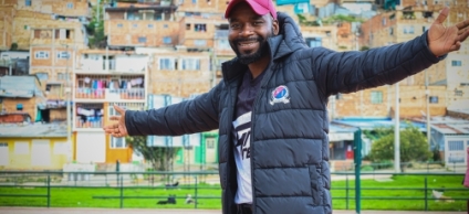 La Bogotá no Contada: el hombre afro que lleva la esperanza de un mejor futuro de la mano del deporte