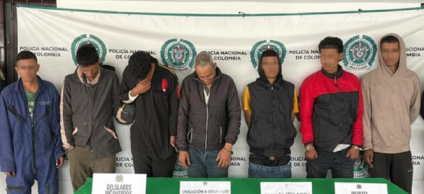 Los hechos se registraron en la mañana del 9 de abril de 2026, cuando uniformados que realizaban labores de patrullaje identificaron movimientos sospechosos al interior de un establecimiento comercial. 