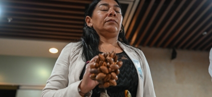 Mujer Muisca de Bosa en actividad de armonización