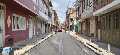 Alcaldía Local de Kennedy entrega nuevo tramo vial en Villa Rica y supervisa avances de obras en ejecución