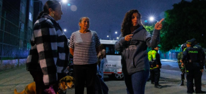 Fotografía de la megatoma nocturna en El Tunal por parte de la alcaldesa local de Tunjuelito.