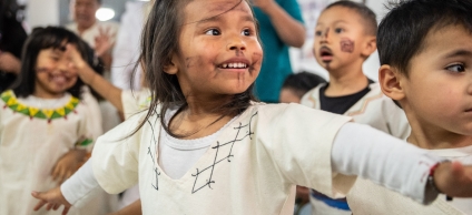 Niños indígenas en evento en Cabildo Inga