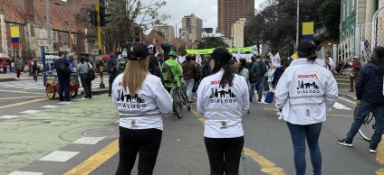 gestores diálogo en manifestación