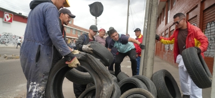150 llantas menos contaminando Venecia