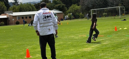 Equipo de goles en paz desarrollando la ruta del aguante