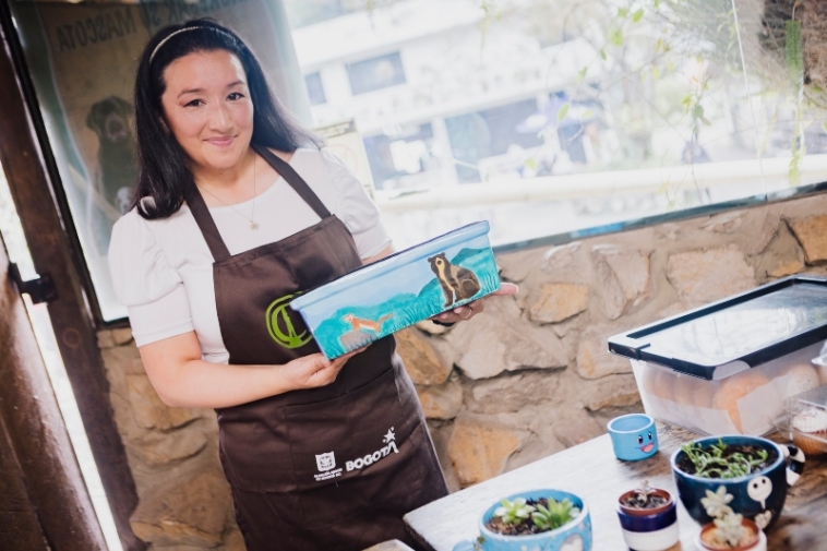 Foto de Diana Buitrago y su emprendimiento