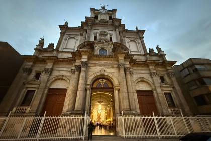 Entrada principal De la Iglesia del Voto Nacional