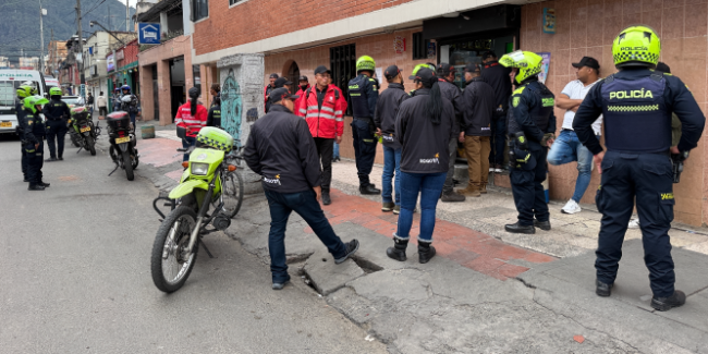 La Alcaldía Local de Barrios Unidos en articulación con la Policía Nacional y las entidades distritales, adelantó una jornada de control al comercio en el barrio Alcázares
