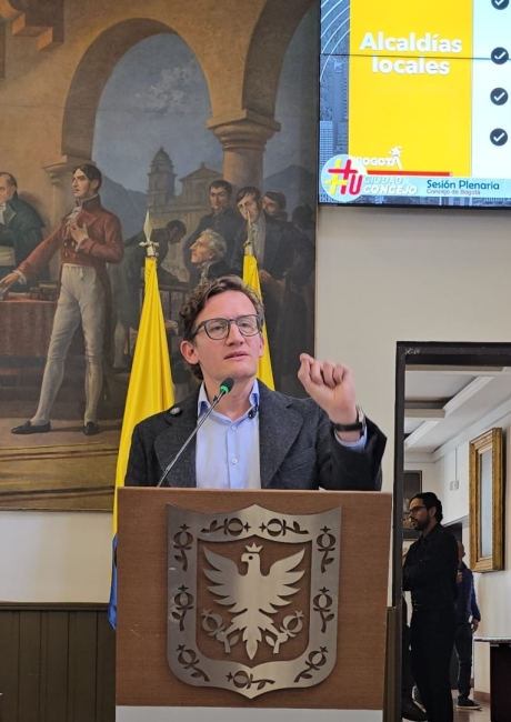 Secretario de Gobierno, Gustavo Quintero en el Concejo de Bogotá