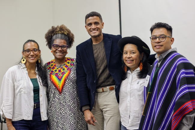 Directivos de Asuntos Étnicos y ponentes del conversatorio