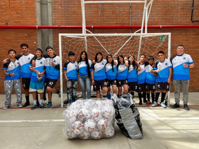 La entrega se realizó en el marco del proyecto de presupuestos participativos 2917, meta de Dotaciones Deportivas.