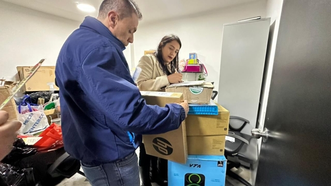 Entrega 1.930 elementos educativos