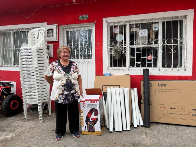 Entrega de insumos y ayudas de fortalecimientos en Usme