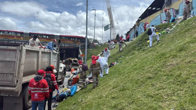 Operativo de recuperación del espacio público de la calle 26