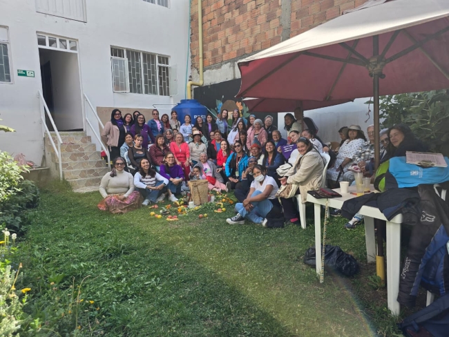 Encuentro de mujeres de la localidad de Usme trabajando por el respeto y la dignidad 