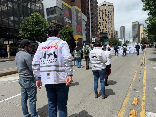 Equipo dialogo en movilización