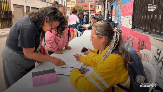 Los Mártires fortalece atención en salud y dignidad menstrual