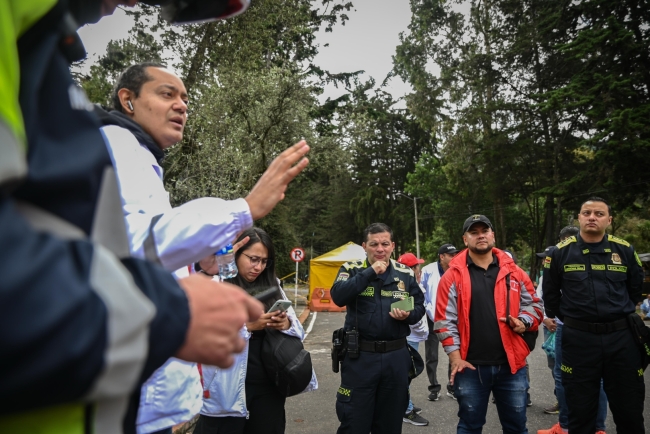 Funcionarios del Distrito en trabajo en territorio