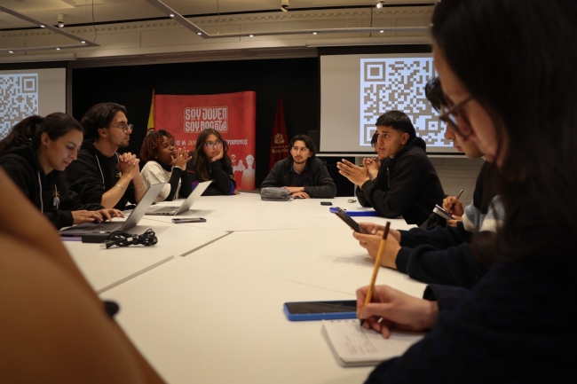 Los jóvenes se toman la participación 